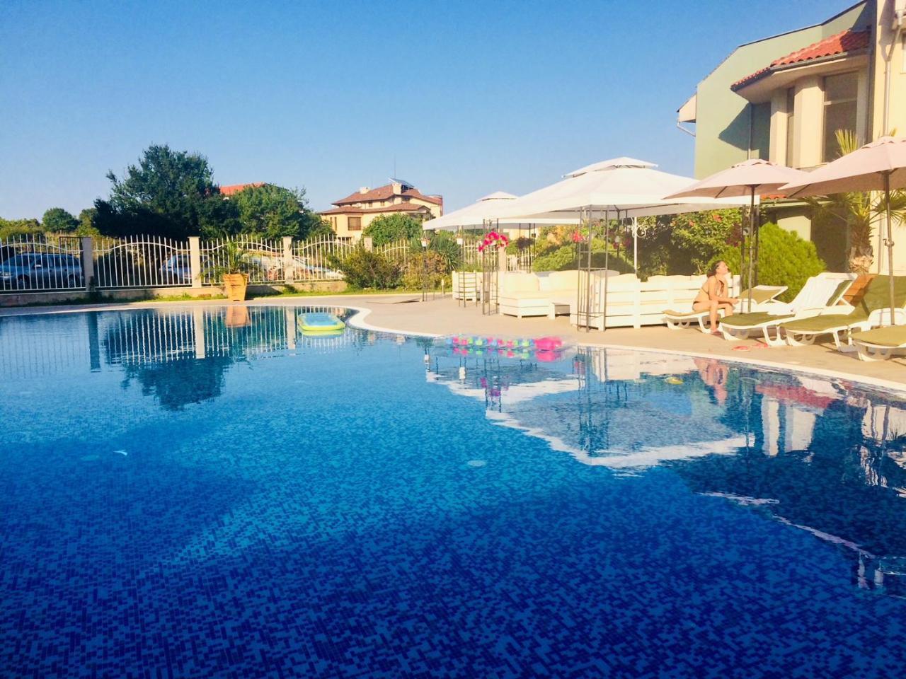 Gardenia Suites Sozopol Esterno foto